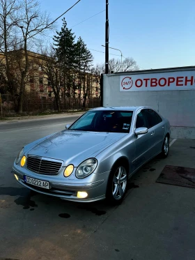 Mercedes-Benz E 220, снимка 1