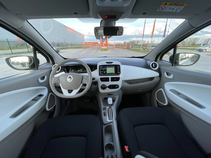 Renault Zoe 41kw Germany НОВ, снимка 10 - Автомобили и джипове - 36797733