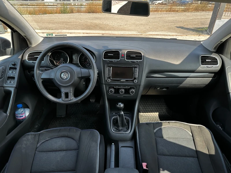 VW Golf 1.6TDI, снимка 12 - Автомобили и джипове - 47048198