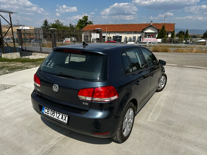 VW Golf 1.6TDI, снимка 9 - Автомобили и джипове - 47048198