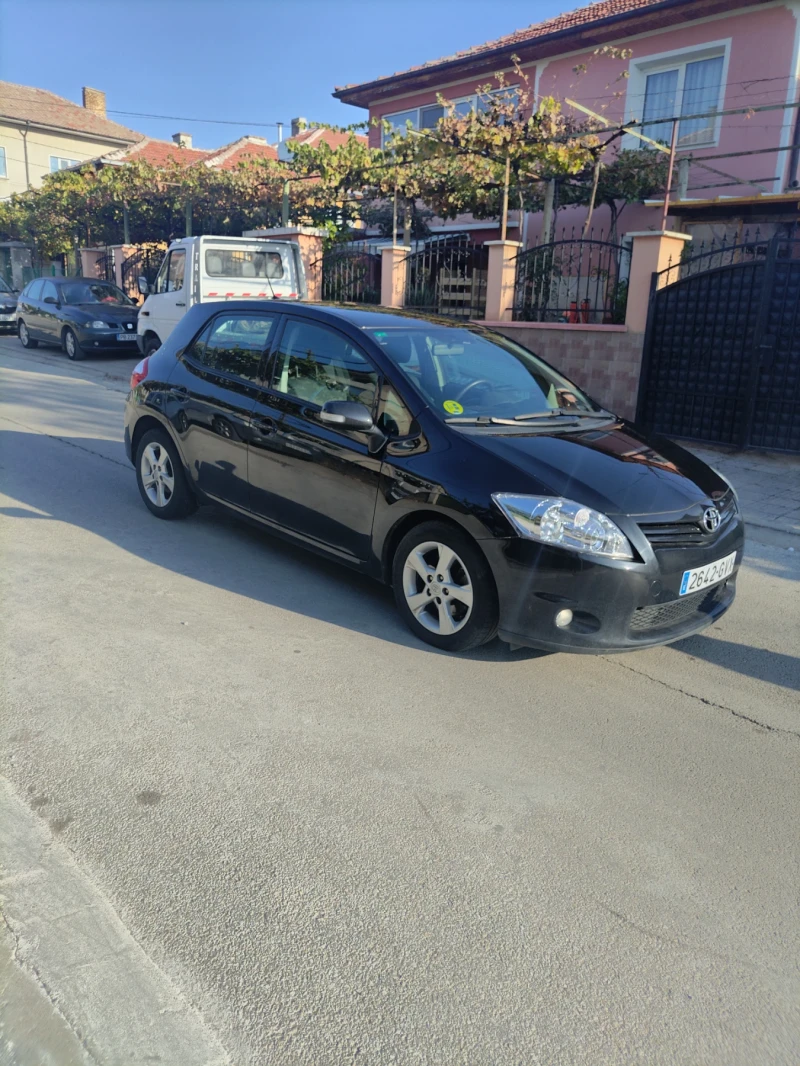 Toyota Auris 2.0 D4D ШЕСТ СКОРОСТИ, снимка 3 - Автомобили и джипове - 48370834