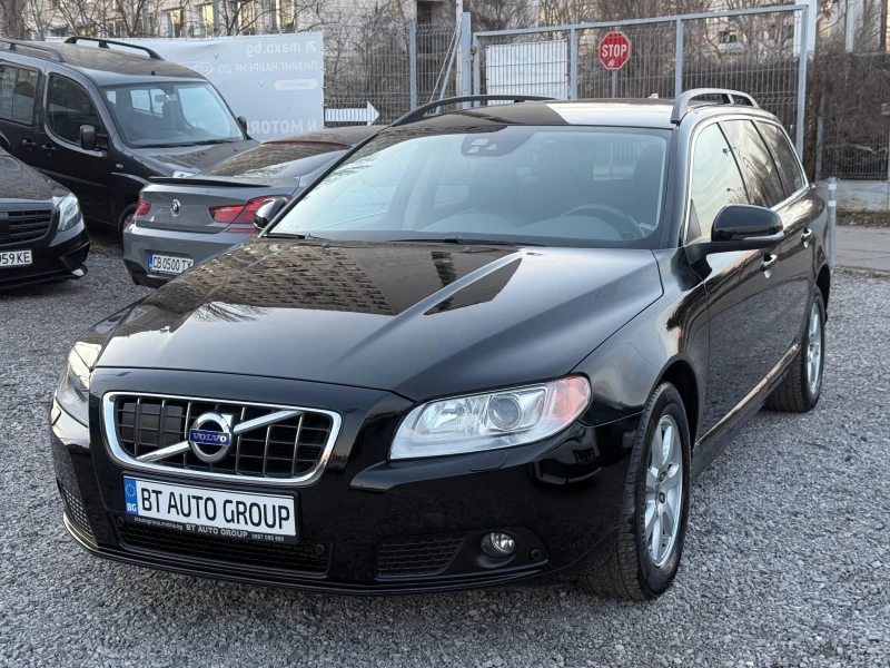 Volvo V70 1.6 T4 180к.с * * АВТОМАТИК* * , снимка 3 - Автомобили и джипове - 48407945