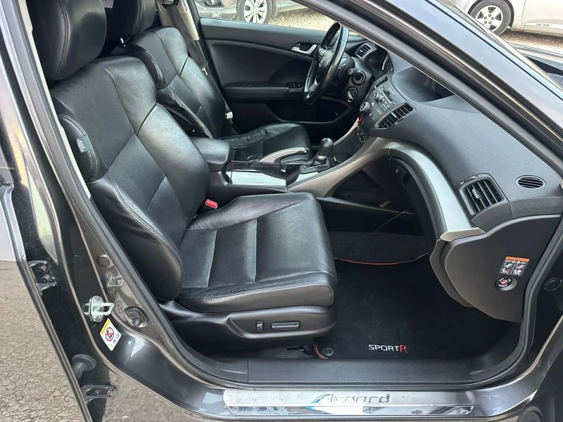 Honda Accord 2.4//EXECUTIVE//FULL EXTRAS//AVTOMAT//YNIKAT, снимка 11 - Автомобили и джипове - 48648333