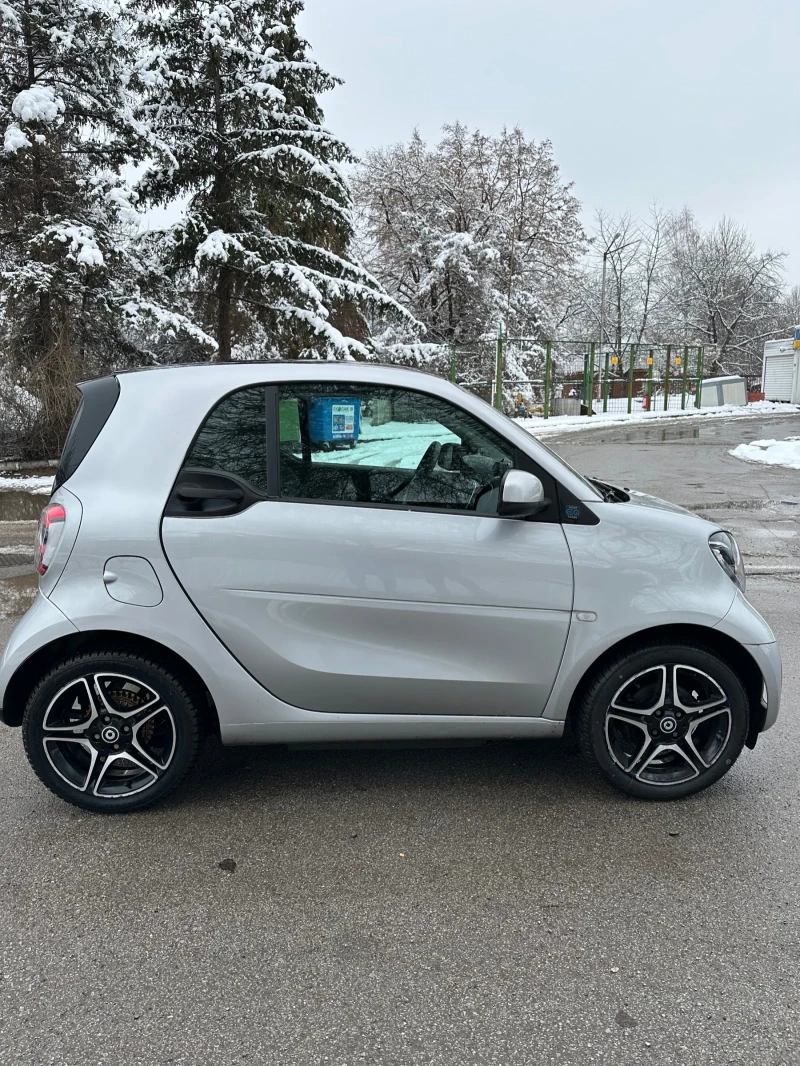 Smart Fortwo, снимка 3 - Автомобили и джипове - 48781803