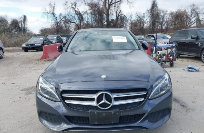 Mercedes-Benz C 300, снимка 3 - Автомобили и джипове - 48960252