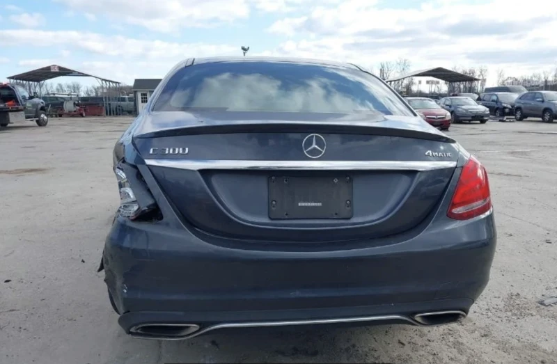 Mercedes-Benz C 300, снимка 8 - Автомобили и джипове - 48960252