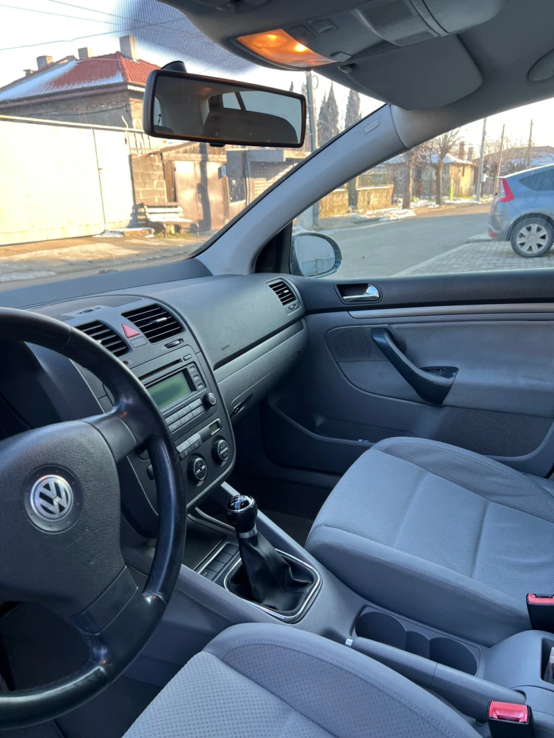 VW Golf 1.9, снимка 6 - Автомобили и джипове - 49211273