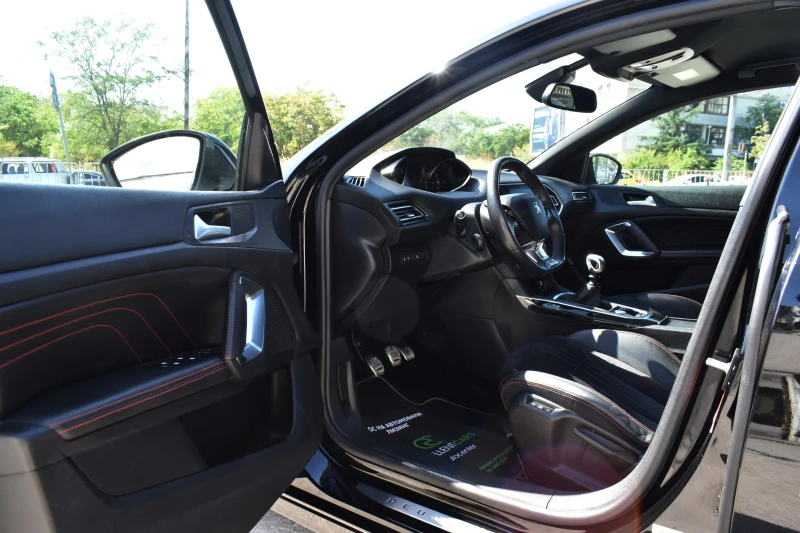 Peugeot 308 1.6T* GT-LINE* FULL-LED* 200h.p* SWISS, снимка 9 - Автомобили и джипове - 51378146