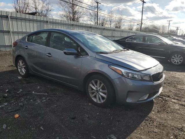 Kia Forte LX, снимка 5 - Автомобили и джипове - 48585422