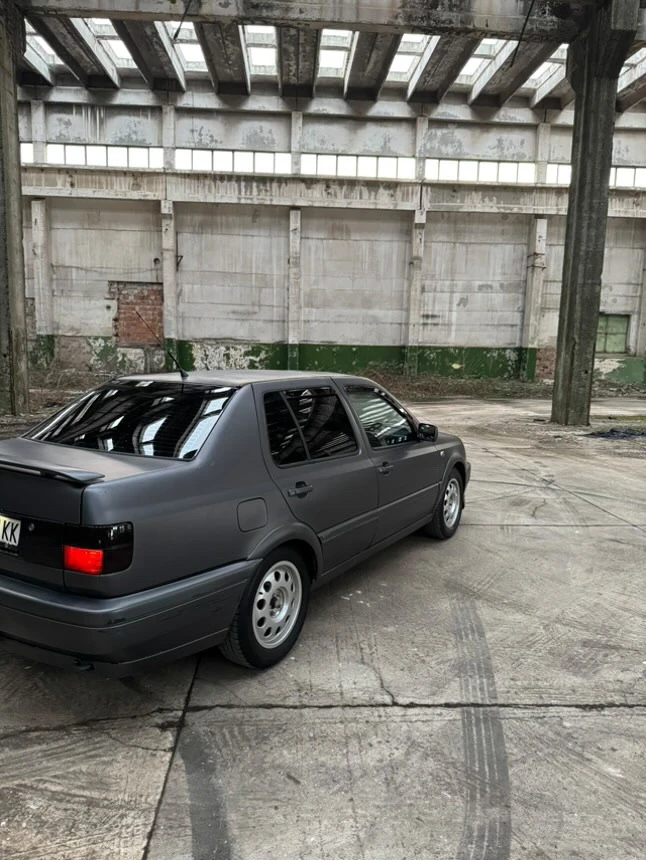 VW Vento 2.0-115  - изображение 4