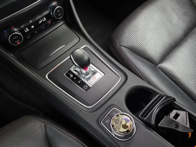 Mercedes-Benz CLA 45 AMG 4Matic, снимка 9 - Автомобили и джипове - 56085074