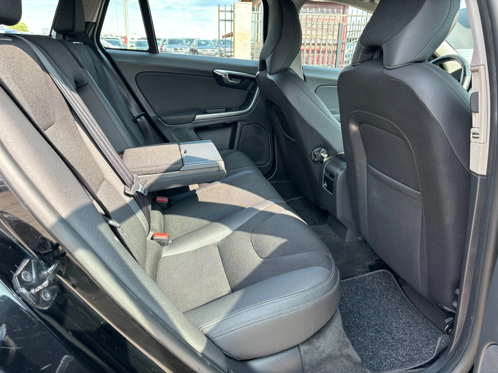 Volvo V60 1.6D AUTOMATIC EURO 5B | Mobile.bg   11