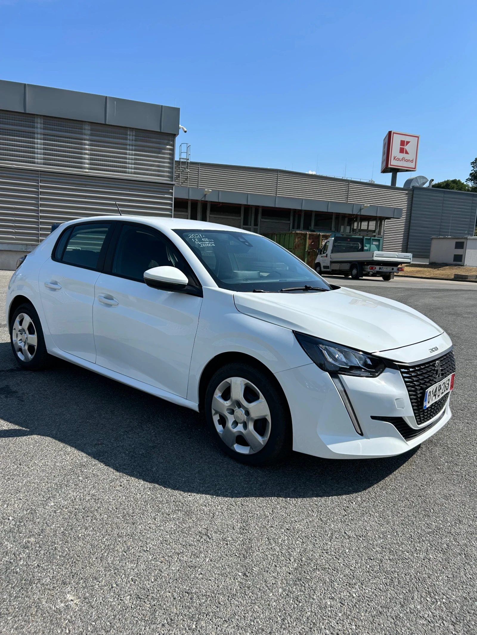 Peugeot 208 1.2 - изображение 2