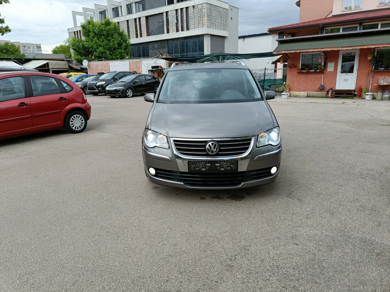 VW Touran 2.0 BARTER 170 - изображение 2