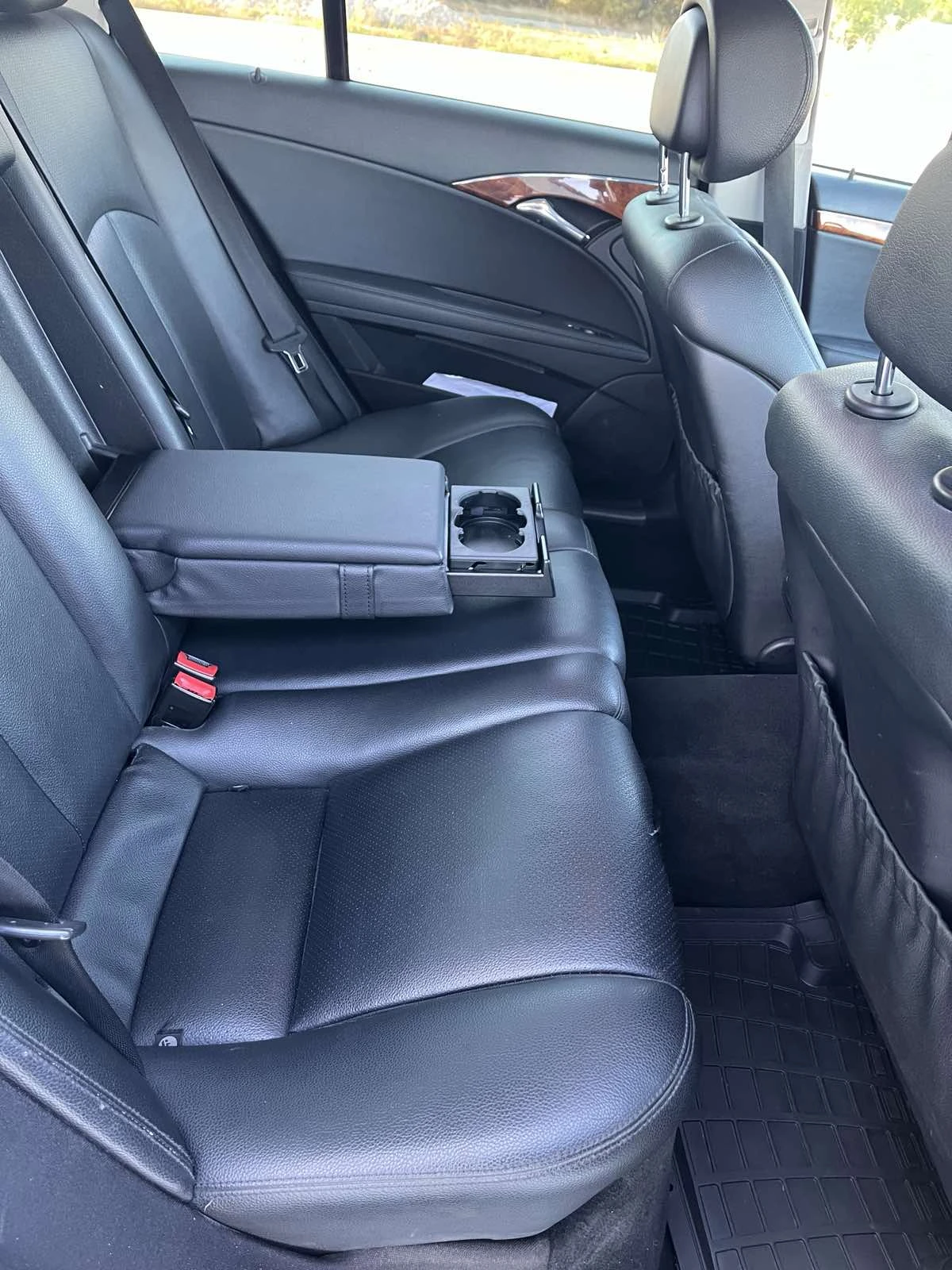 Mercedes-Benz E 200 KOMPRESSOR ELEGANCE HARMAN KARDON - изображение 10