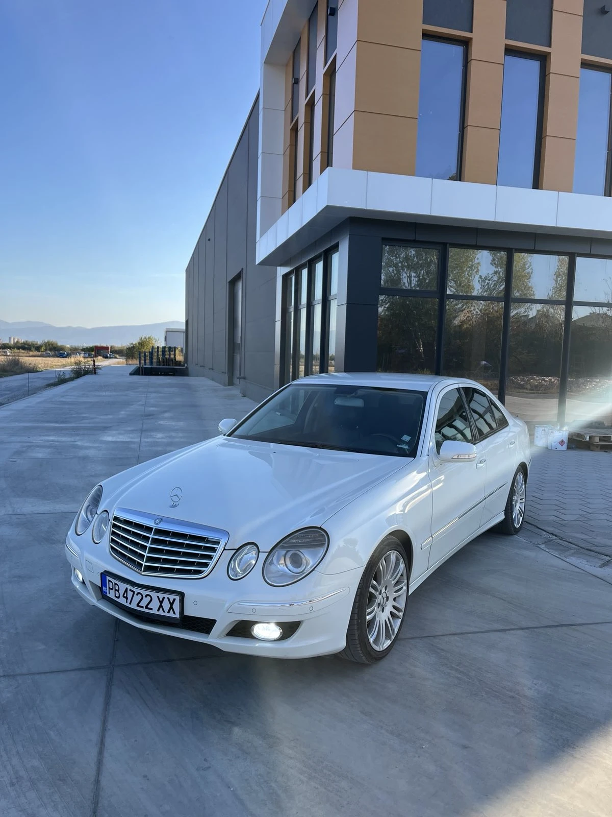 Mercedes-Benz E 200 KOMPRESSOR ELEGANCE HARMAN KARDON - изображение 2
