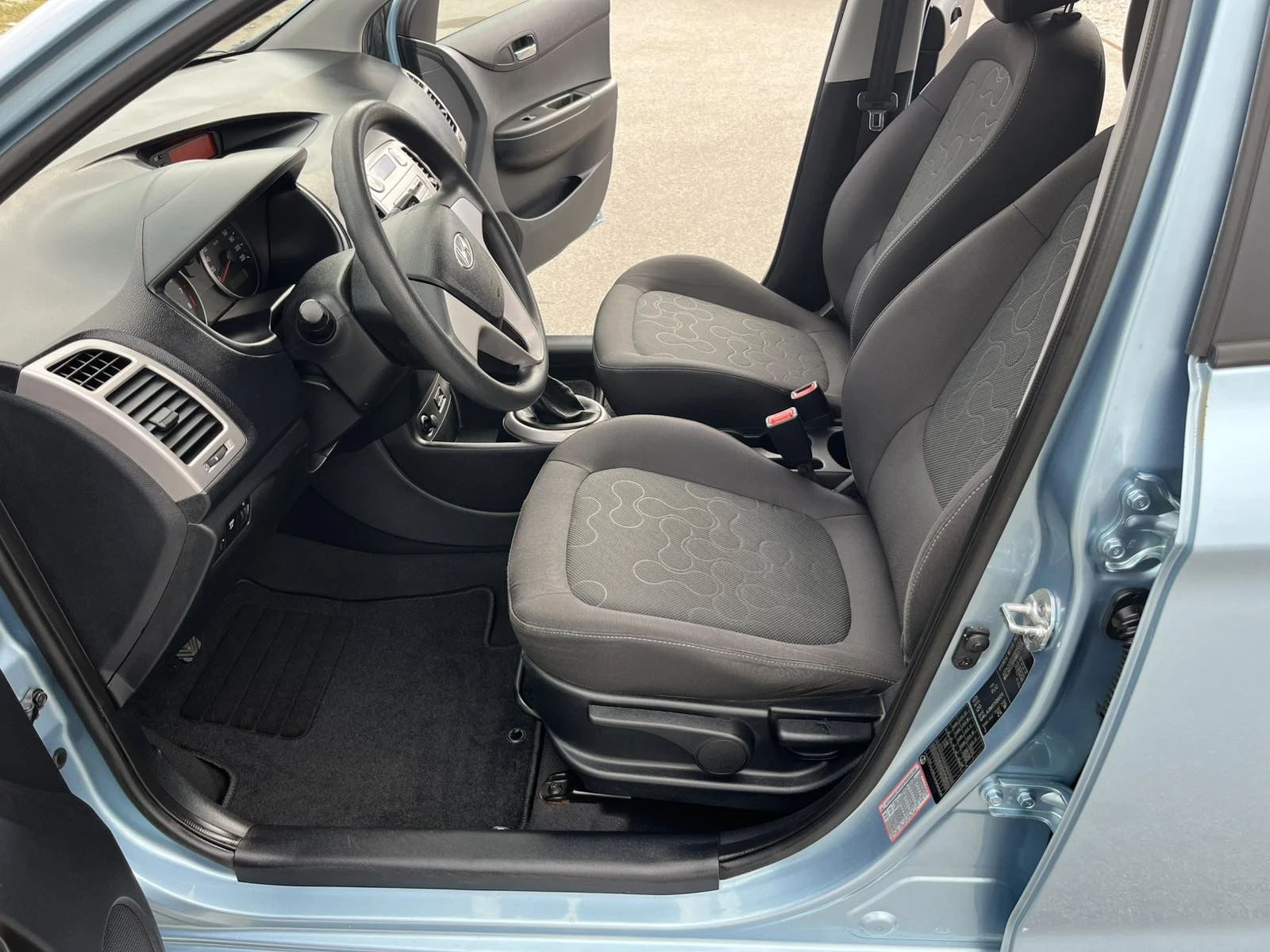 Hyundai I20 1.3I 78кс 117 000км КЛИМАТИК ПЕРФЕКТЕН АВТОМОБИЛ - изображение 8