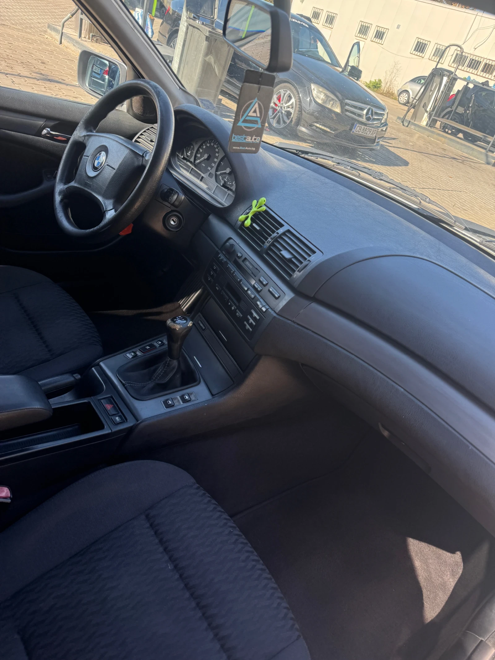 BMW 320  - изображение 9