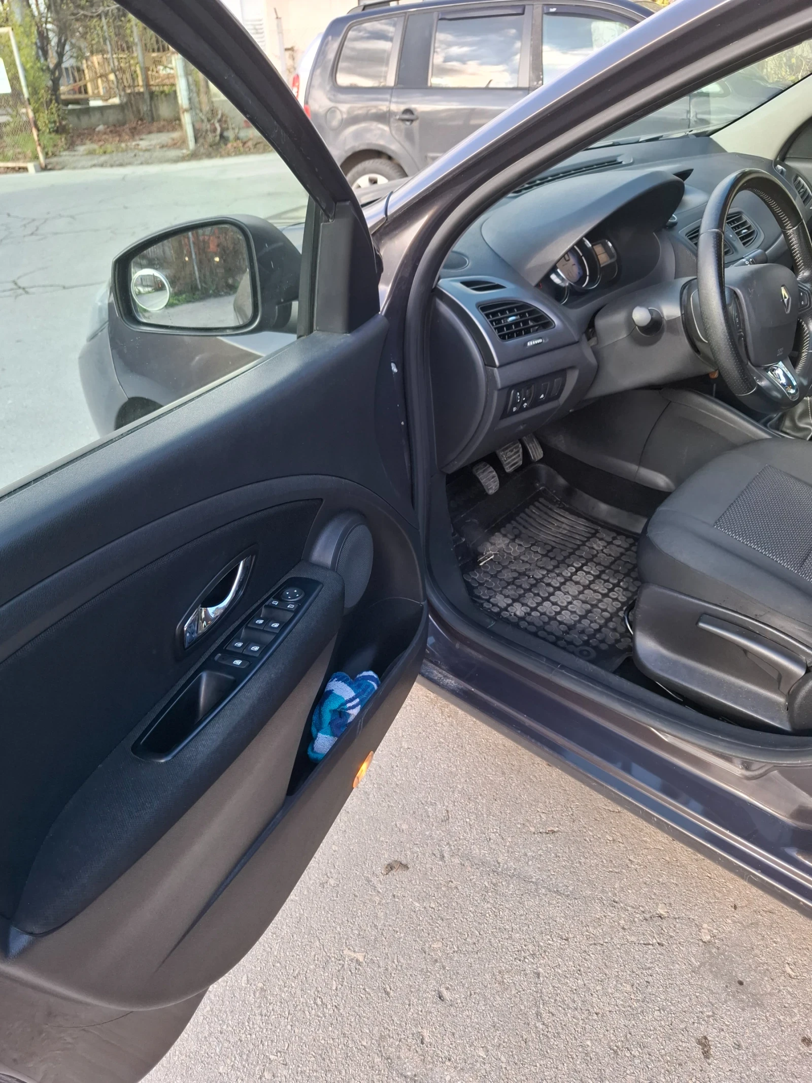 Renault Fluence | Mobile.bg � ����������� 8