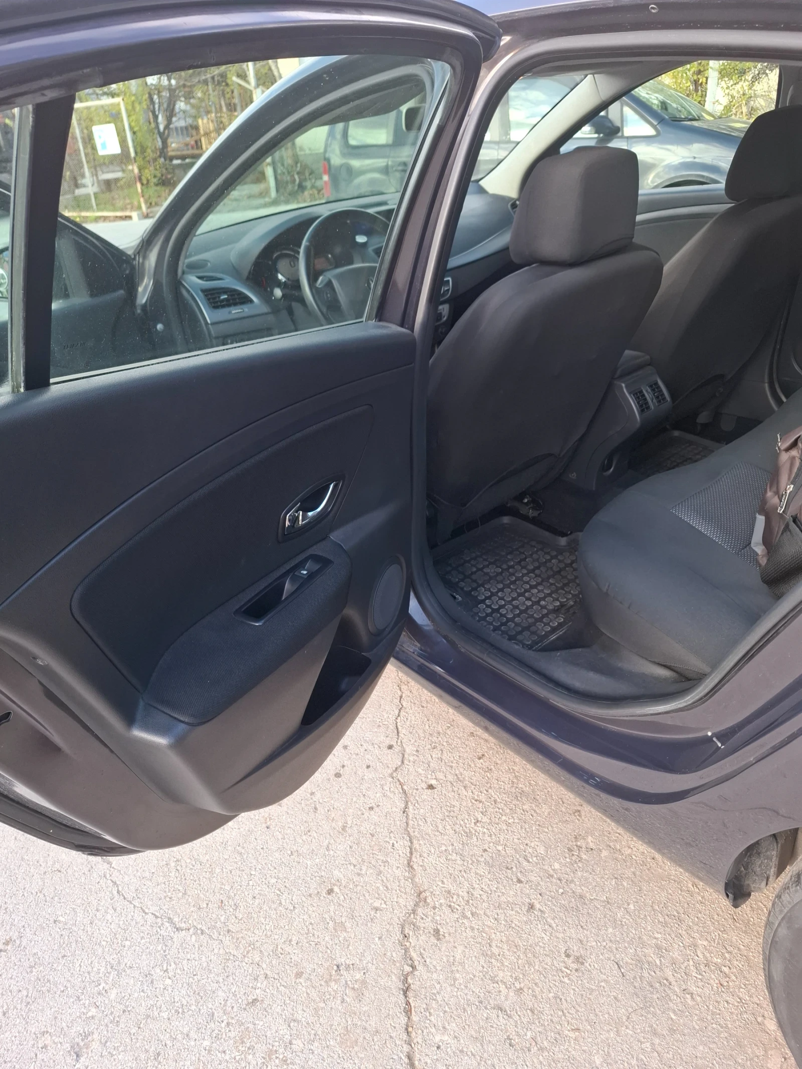 Renault Fluence | Mobile.bg � ����������� 10