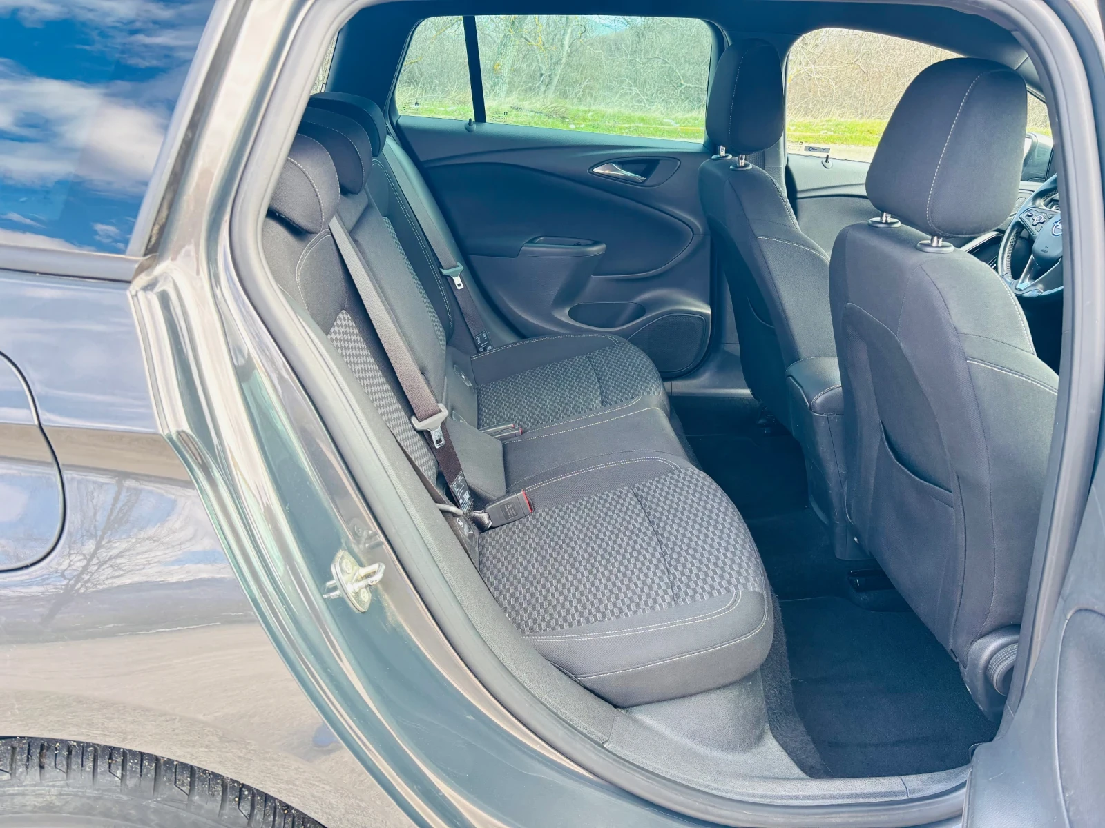 Opel Astra 1.4-125k.s, снимка 11 - Автомобили и джипове - 53590364