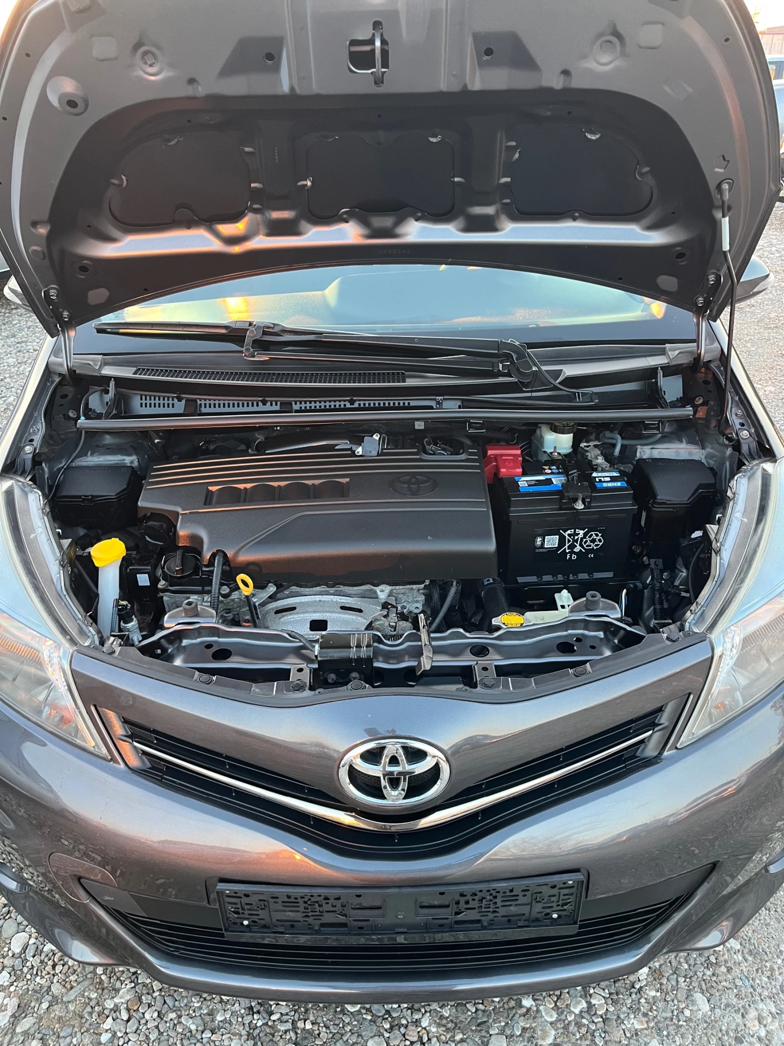 Toyota Yaris 1.33 ������ | Mobile.bg � ����������� 14