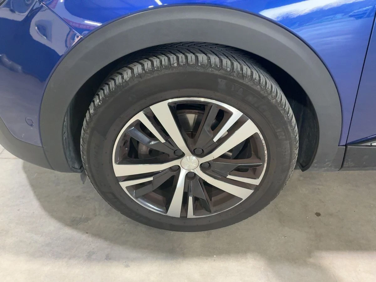 Peugeot 3008 1.2 PureTech, снимка 12 - Автомобили и джипове - 53734334