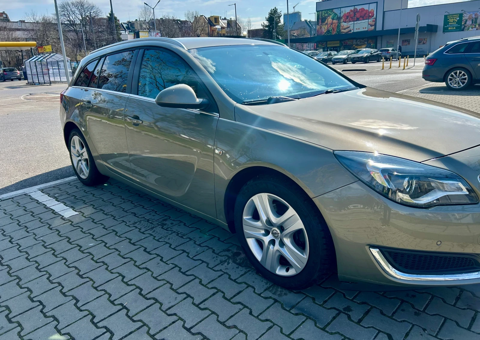 Opel Insignia A sport Tourer-Business Edition-Navi , снимка 9 - Автомобили и джипове - 53747247