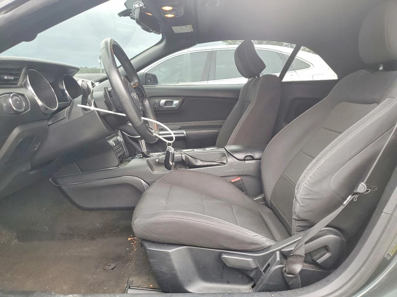 Ford Mustang 3.7V6* КАБРИО* РЕАЛНИ КМ!, снимка 8 - Автомобили и джипове - 54152592