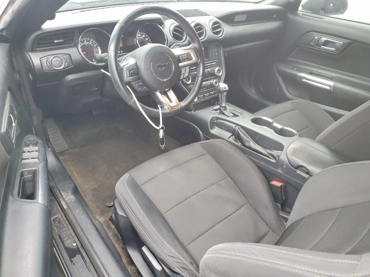 Ford Mustang 3.7V6* КАБРИО* РЕАЛНИ КМ!, снимка 7 - Автомобили и джипове - 54152592