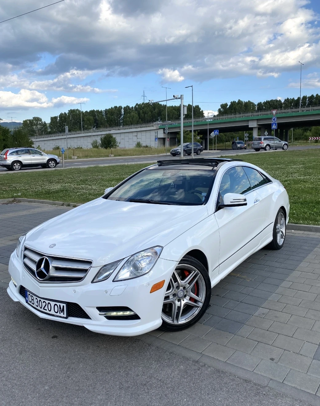Mercedes-Benz E 500 AMG* DESIGNO* LINE ASS* PANO* ПОДГРЕВ* HARMAN KARD