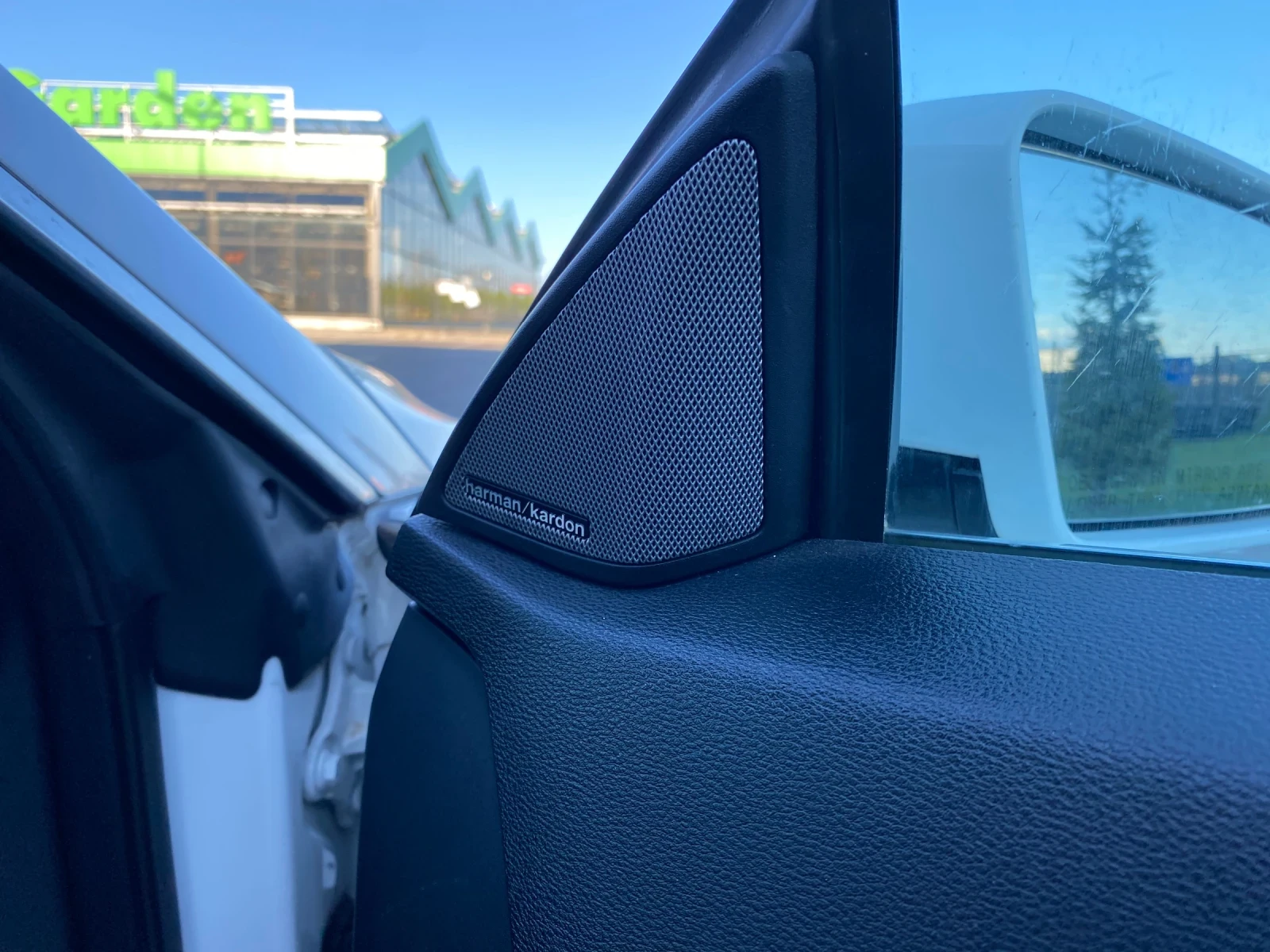 Mercedes-Benz E 500 AMG* DESIGNO* LINE ASS* PANO* ПОДГРЕВ* HARMAN KARD, снимка 17 - Автомобили и джипове - 54634121