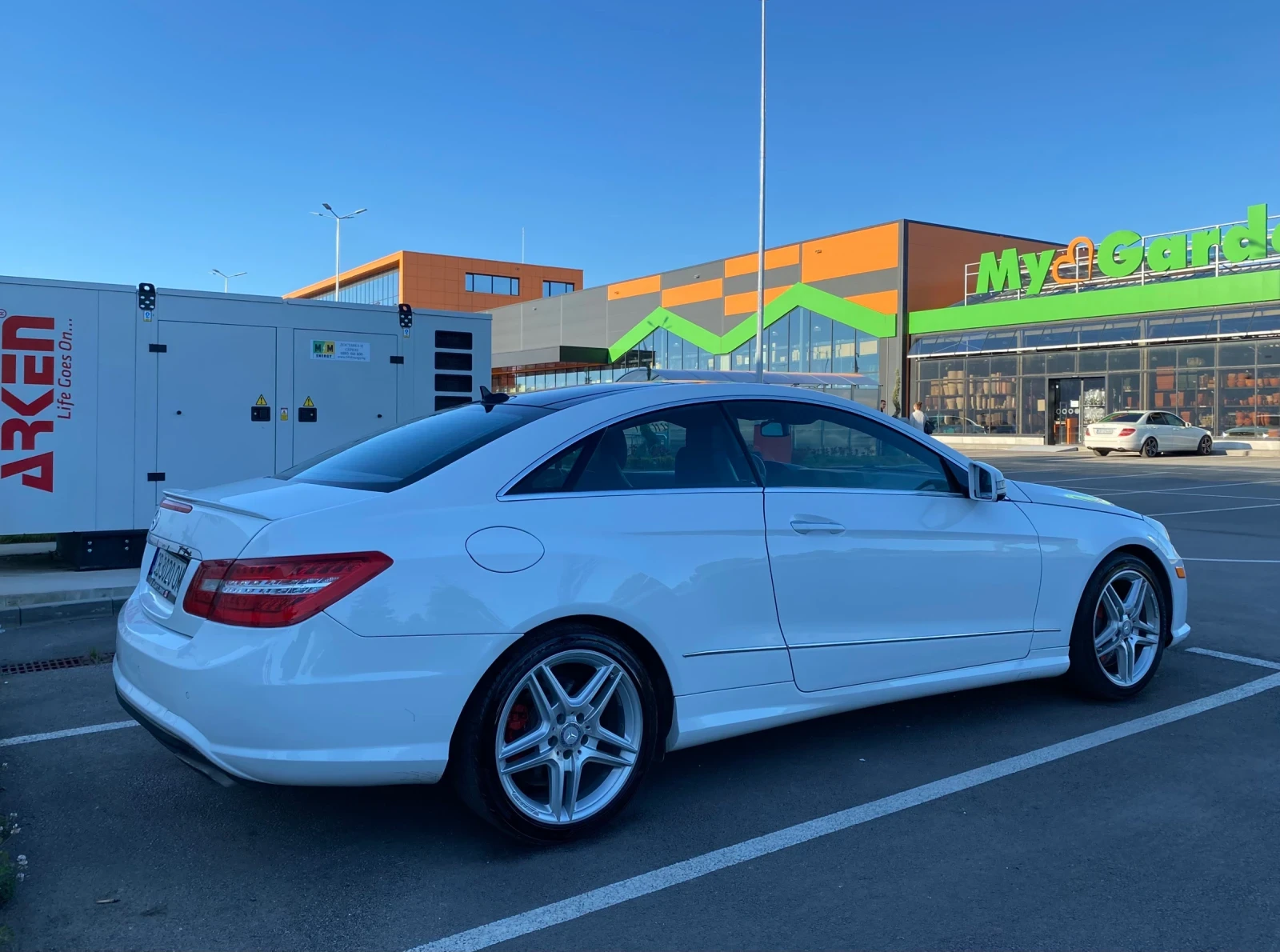 Mercedes-Benz E 500 AMG* DESIGNO* LINE ASS* PANO* ПОДГРЕВ* HARMAN KARD, снимка 8 - Автомобили и джипове - 54634121