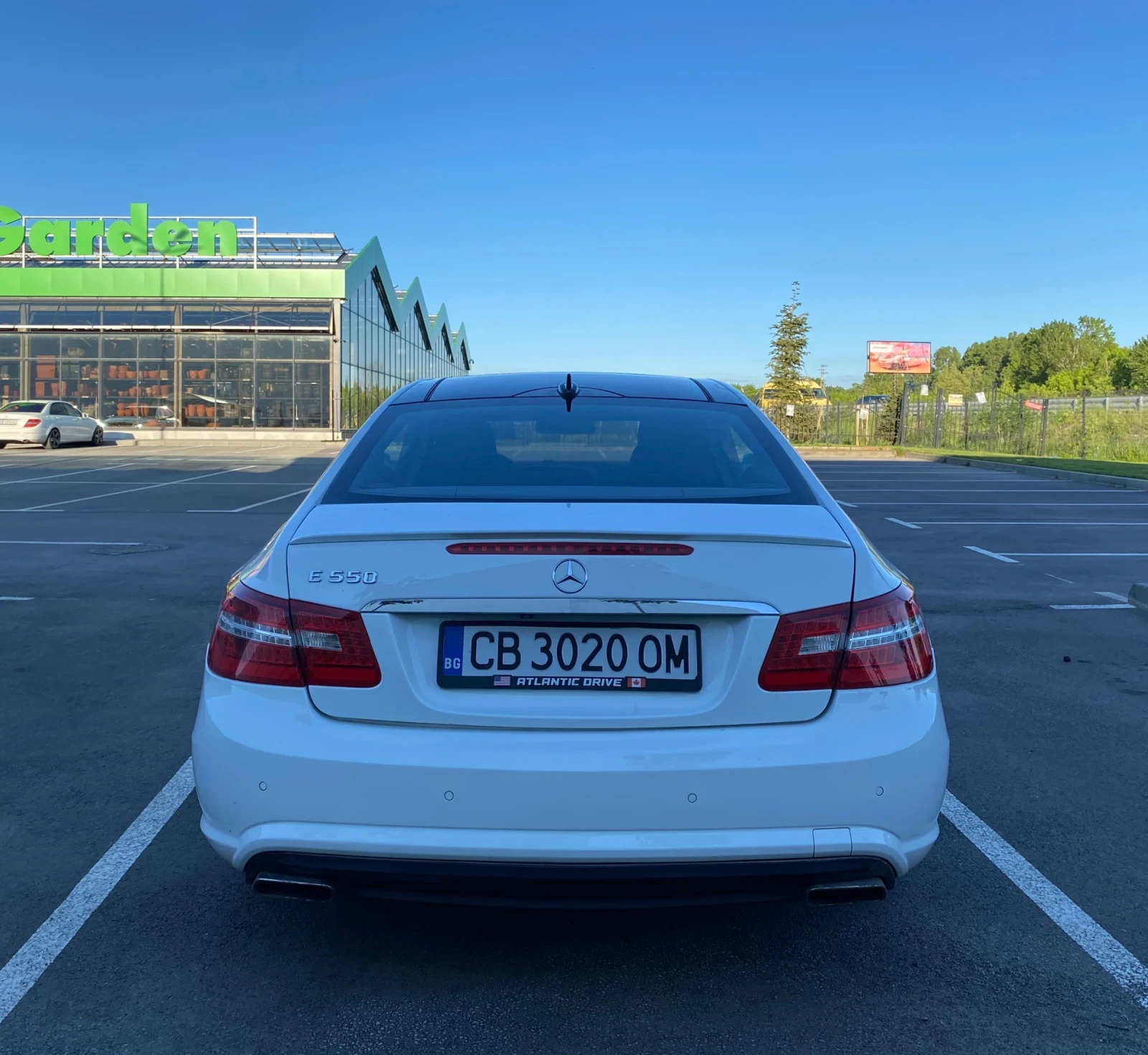 Mercedes-Benz E 500 AMG* DESIGNO* LINE ASS* PANO* ПОДГРЕВ* HARMAN KARD, снимка 7 - Автомобили и джипове - 54634121
