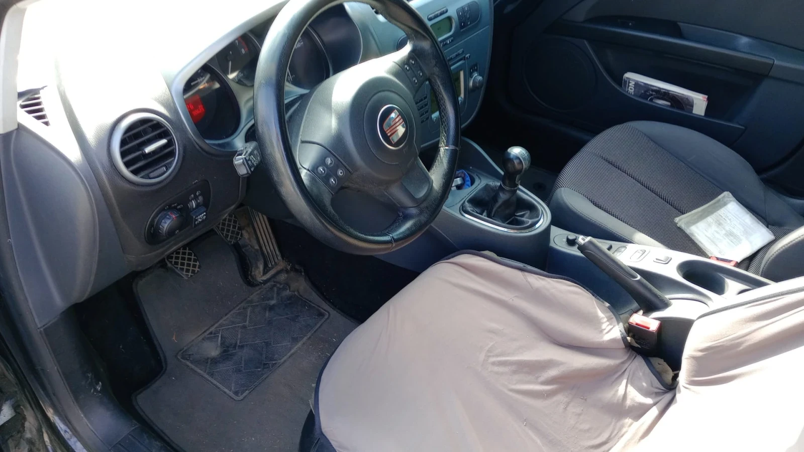 Seat Leon 1.6i, 102кс, 09г, зав.Газ.инж.Италия, снимка 8 - Автомобили и джипове - 54936602