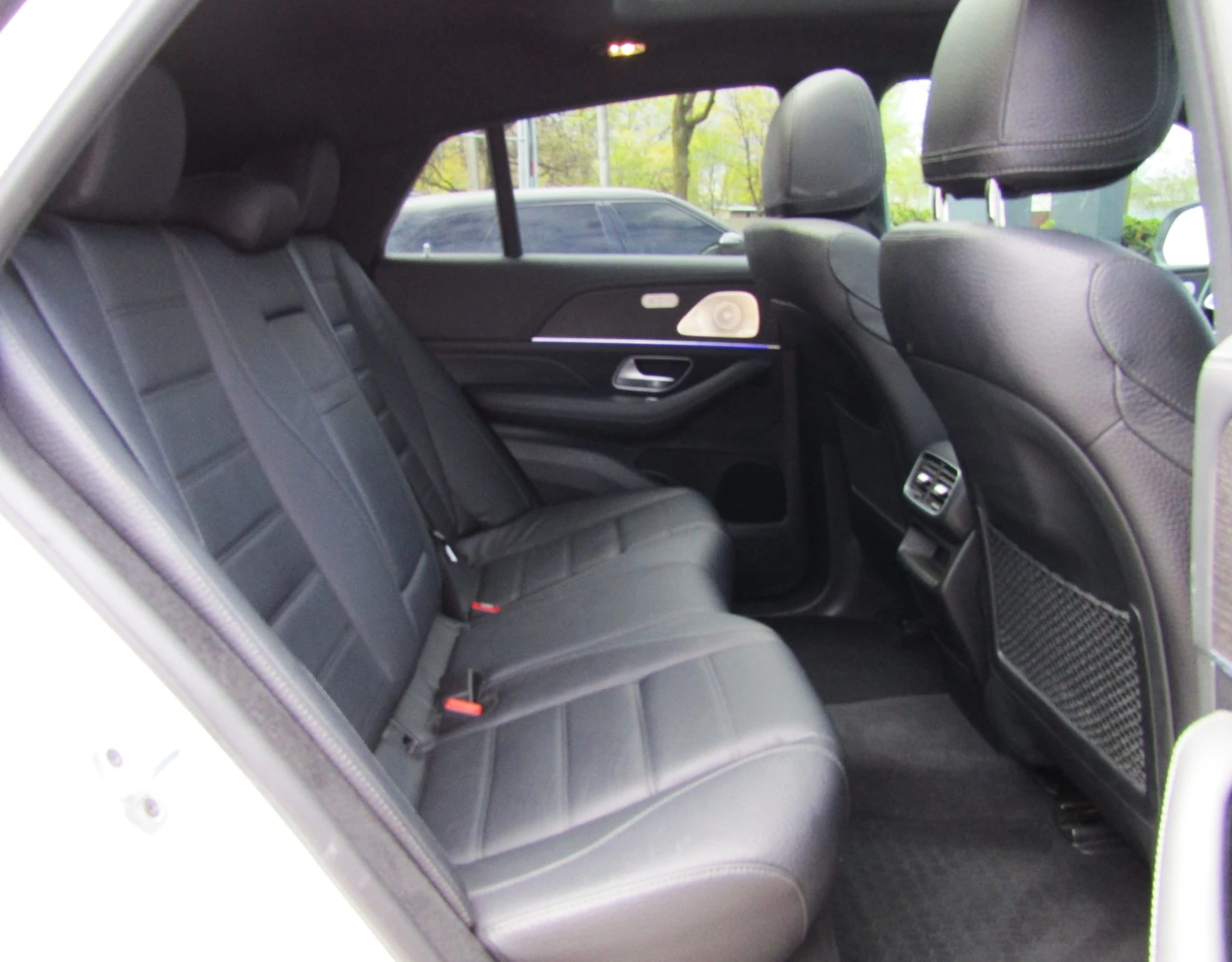 Mercedes-Benz GLE 450 GLE 450 4MATIC | Pano | Park Assist | LED, снимка 13 - Автомобили и джипове - 55261958