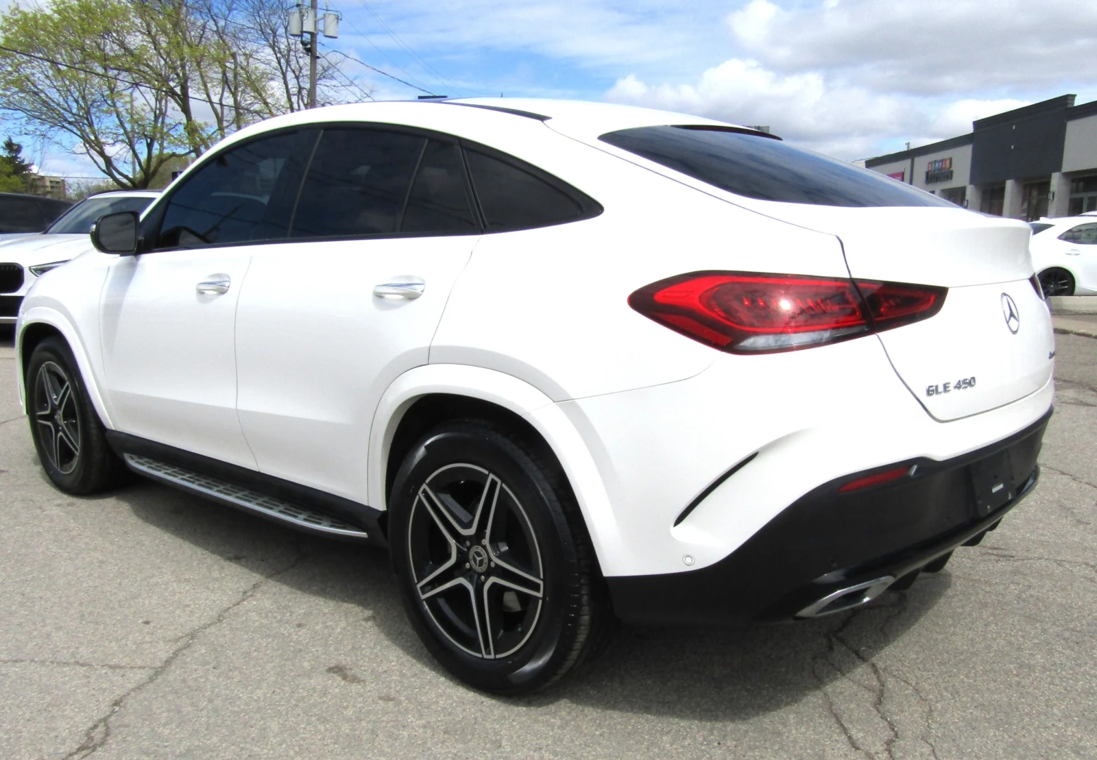 Mercedes-Benz GLE 450 GLE 450 4MATIC | Pano | Park Assist | LED, снимка 4 - Автомобили и джипове - 55261958