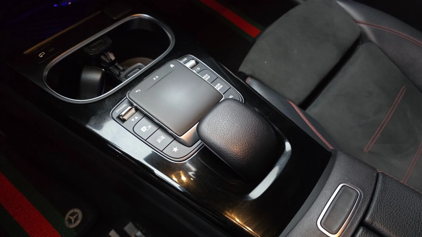 Mercedes-Benz CLA 250 4MATIC, снимка 14 - Автомобили и джипове - 55636833