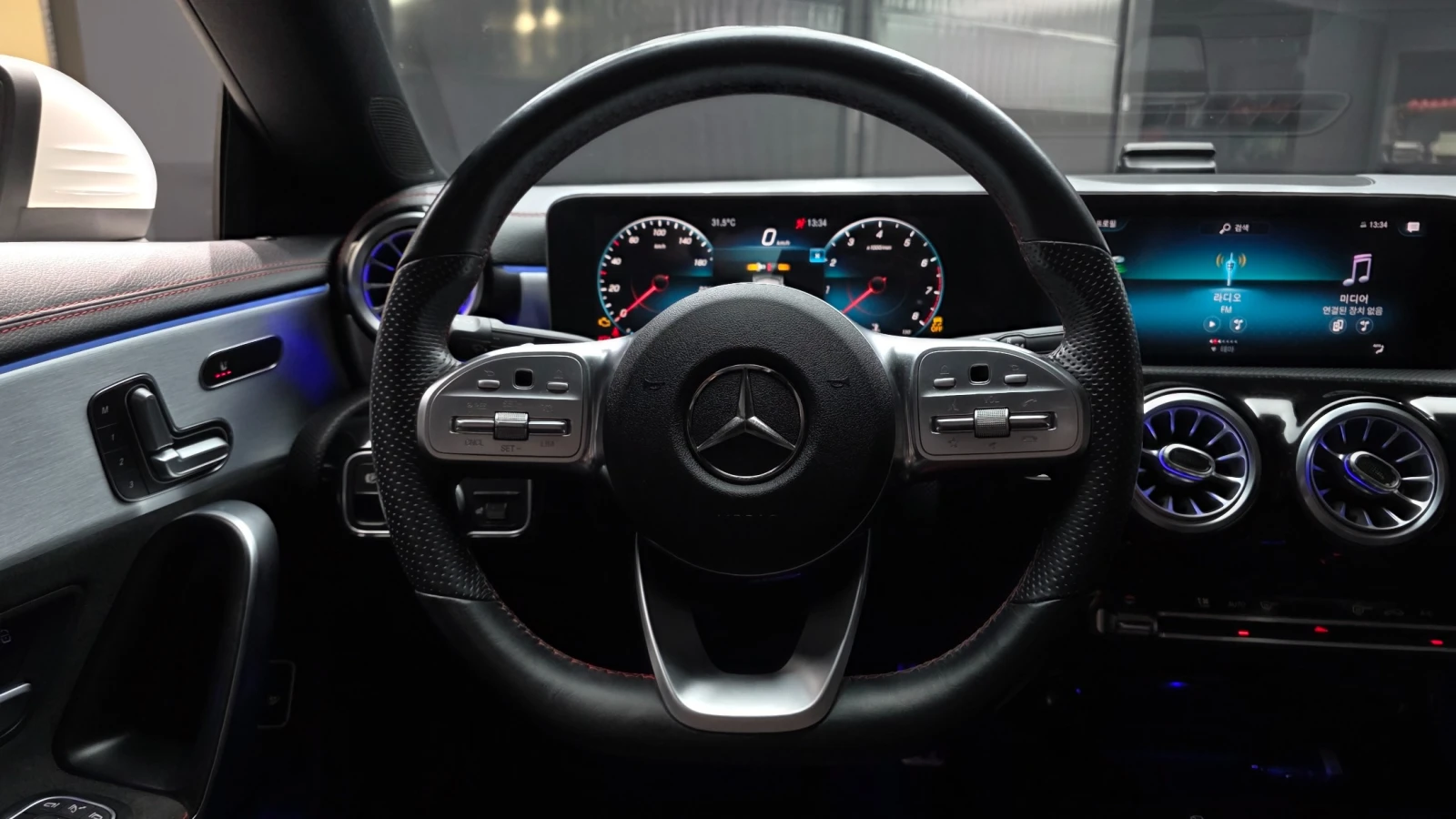 Mercedes-Benz CLA 250 4MATIC, снимка 11 - Автомобили и джипове - 55636833