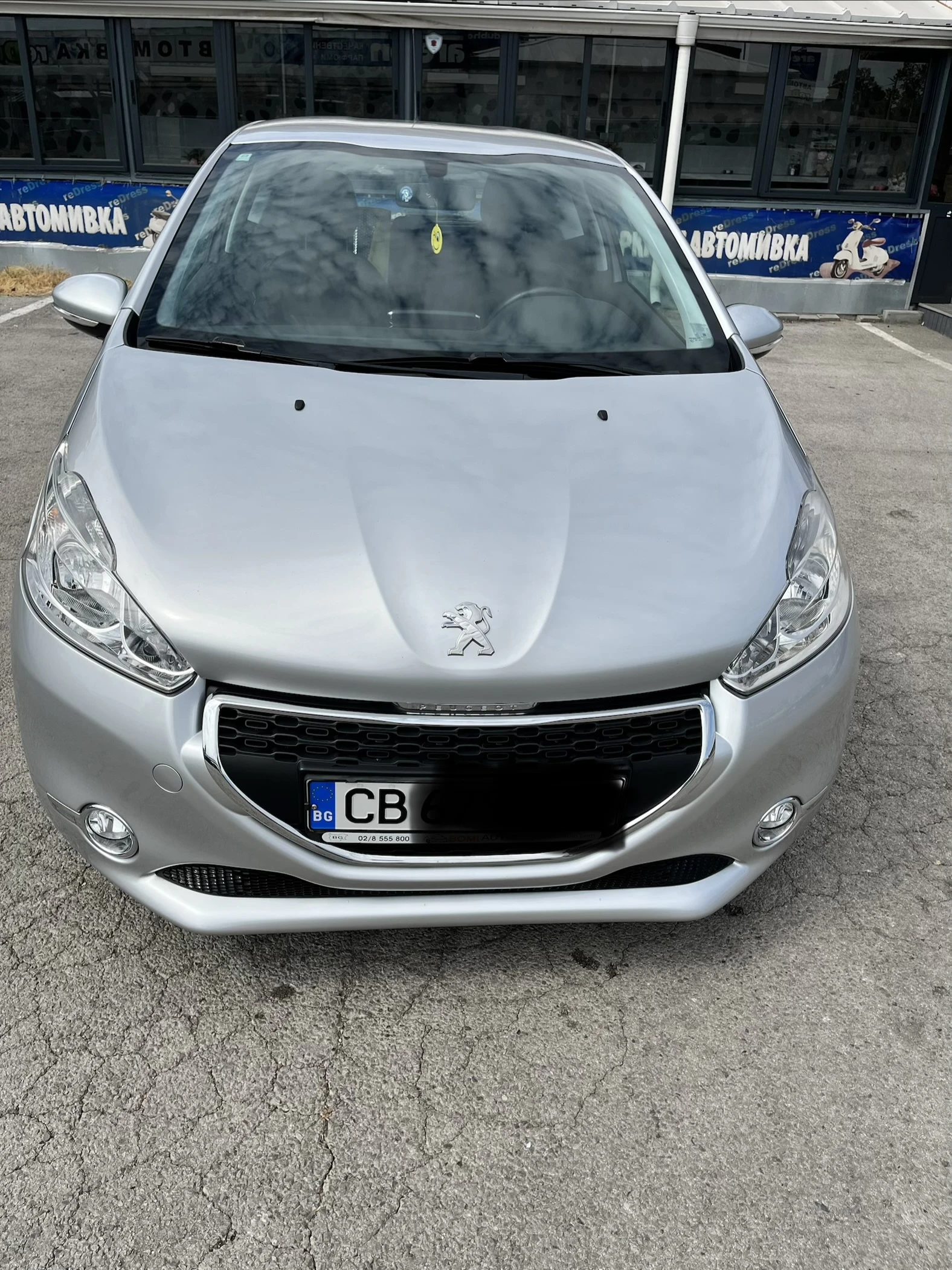 Peugeot 208, снимка 3 - Автомобили и джипове - 56154121