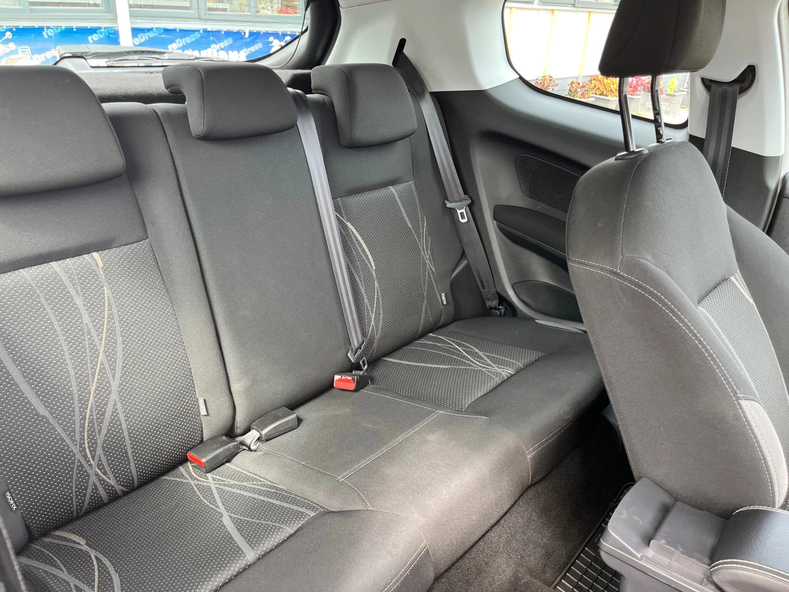 Peugeot 208, снимка 8 - Автомобили и джипове - 56154121