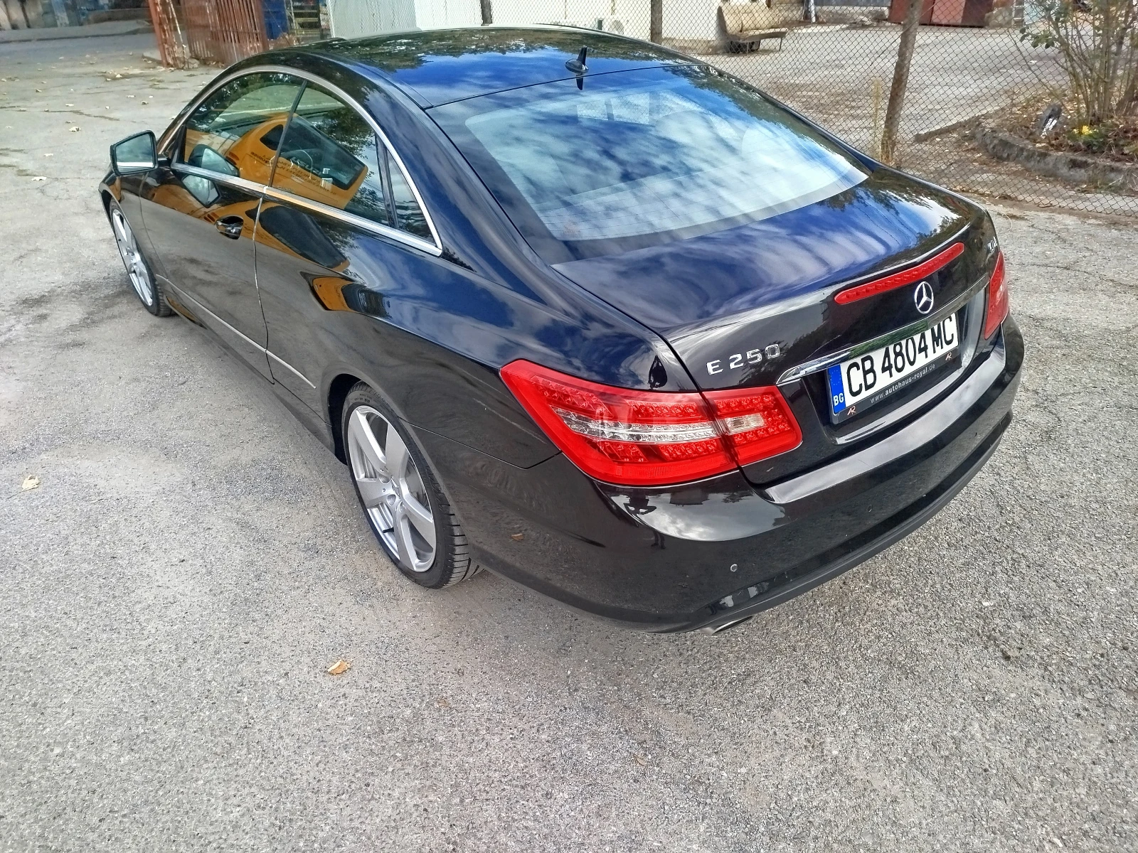 Mercedes-Benz E 250, снимка 3 - Автомобили и джипове - 56574692