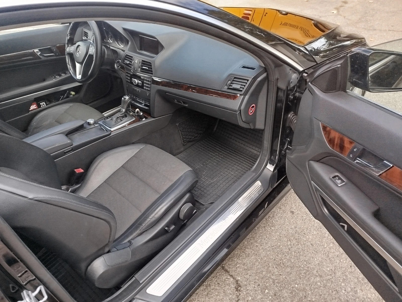Mercedes-Benz E 250, снимка 9 - Автомобили и джипове - 56574692