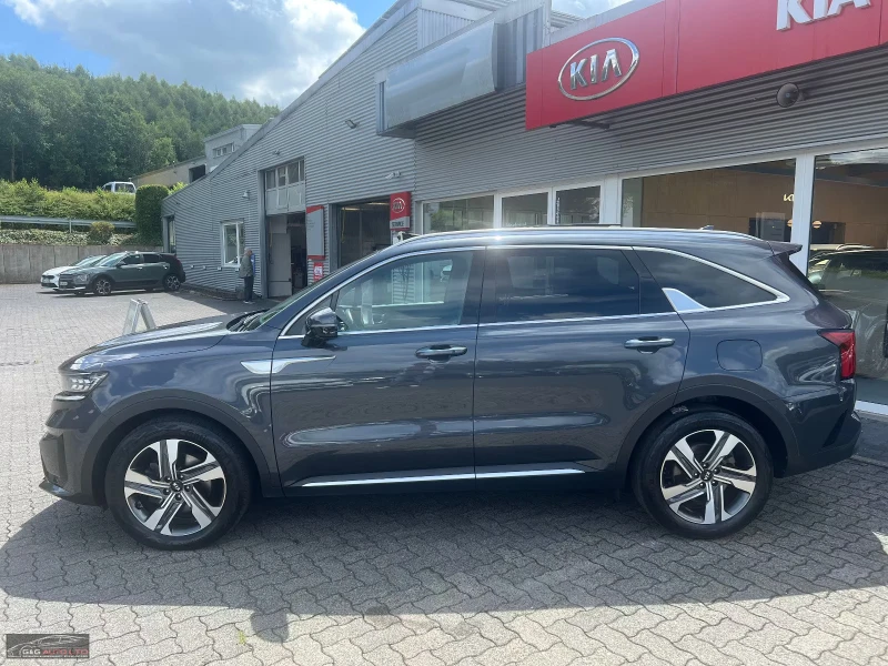 Kia Sorento 1.6PHEV/265HP/PLATINUM/4X4/360/NAVI/DIGITAL/773v, снимка 3 - Автомобили и джипове - 52222136