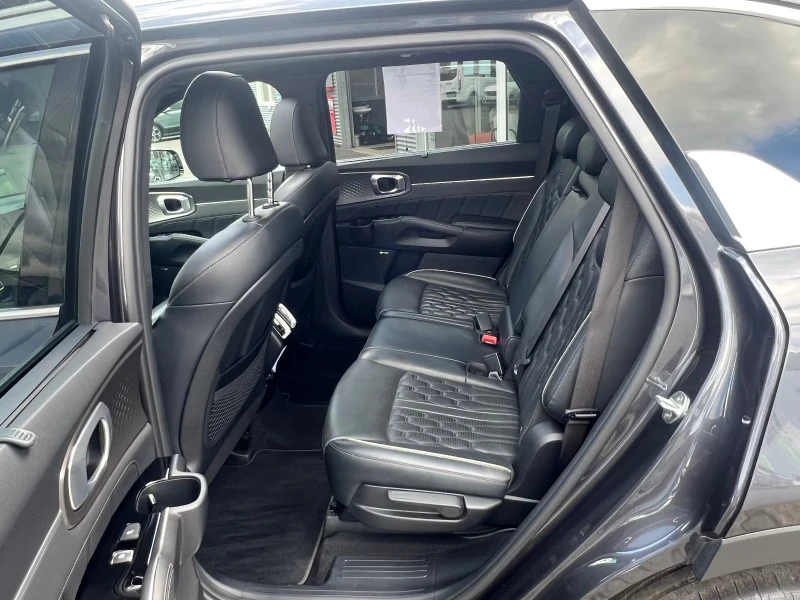 Kia Sorento 1.6PHEV/265HP/PLATINUM/4X4/360/NAVI/DIGITAL/773v, снимка 12 - Автомобили и джипове - 52222136