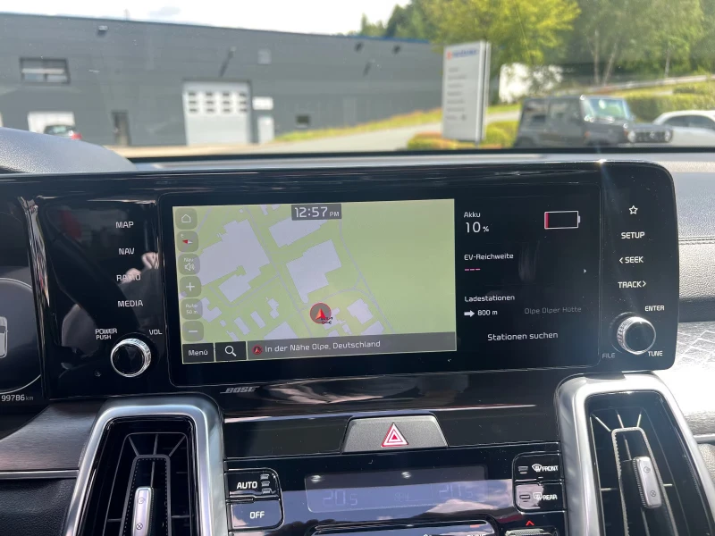 Kia Sorento 1.6PHEV/265HP/PLATINUM/4X4/360/NAVI/DIGITAL/773v, снимка 13 - Автомобили и джипове - 52222136