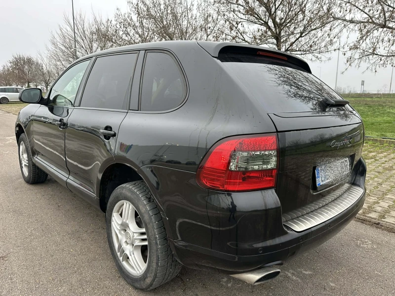 Porsche Cayenne 3.2i 6 скорости, снимка 15 - Автомобили и джипове - 52496461
