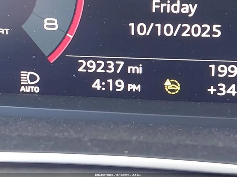 Audi Q3 * PREMIUM 45 TFSI S LINE QUATTRO TIPTRONIC * CARFA, снимка 15 - Автомобили и джипове - 52924433