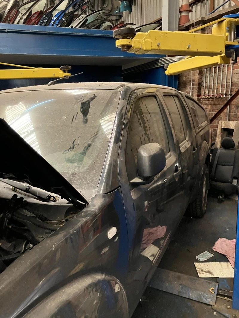 Nissan Navara - 11 лв. - 47941089 | Car24.bg