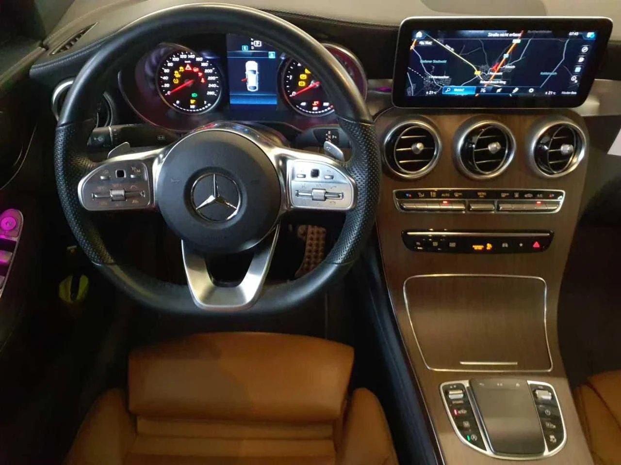 Mercedes-Benz GLC 220 COUPE AMG LINE 4MATIC AIRMATIC - изображение 3